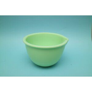 Vintage Jeanette Jadeite Uranium Glass Mixing Batter Bowl w/ Pour Spout 6 1/2"